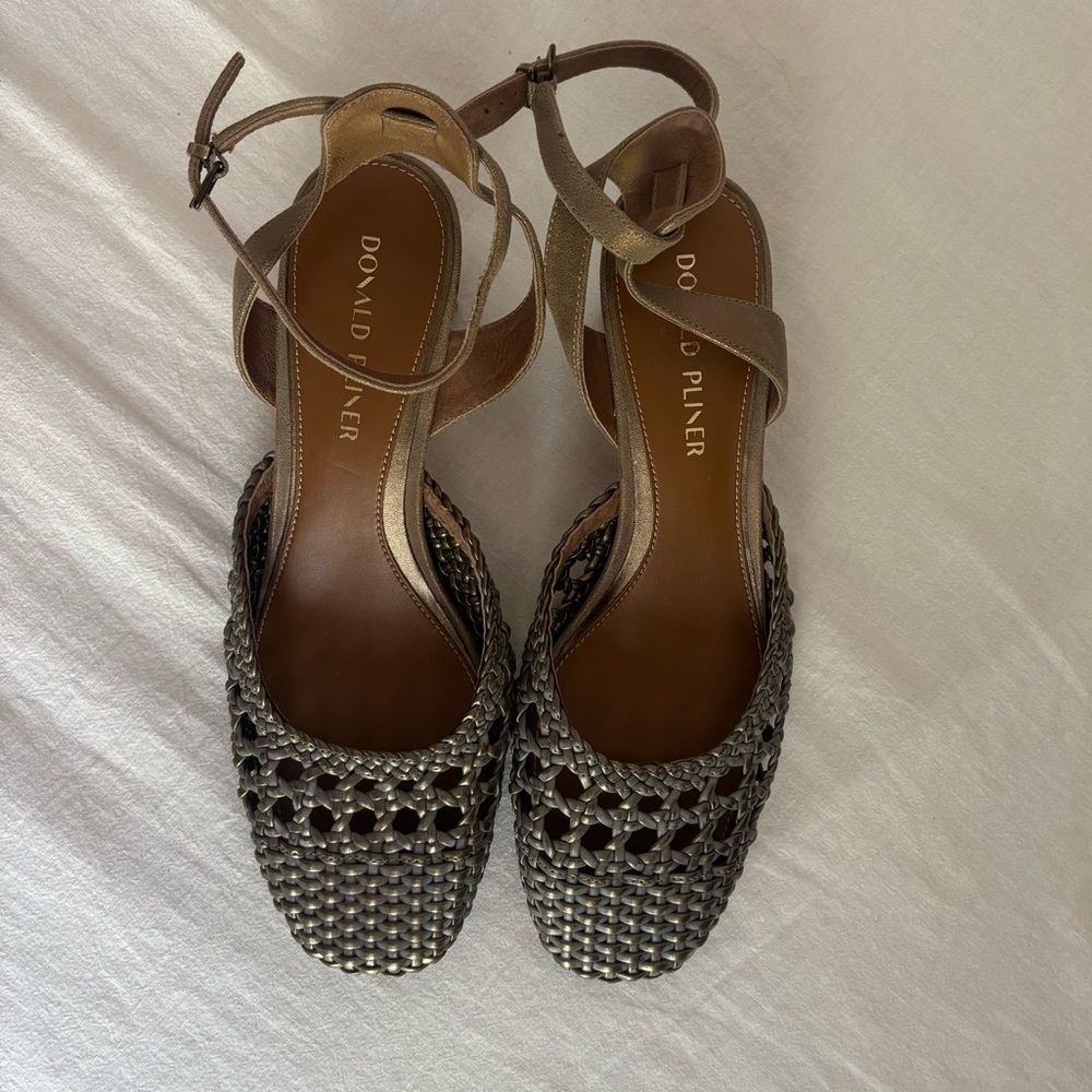 Donald Pilner Woven Kitten Heel Pumps